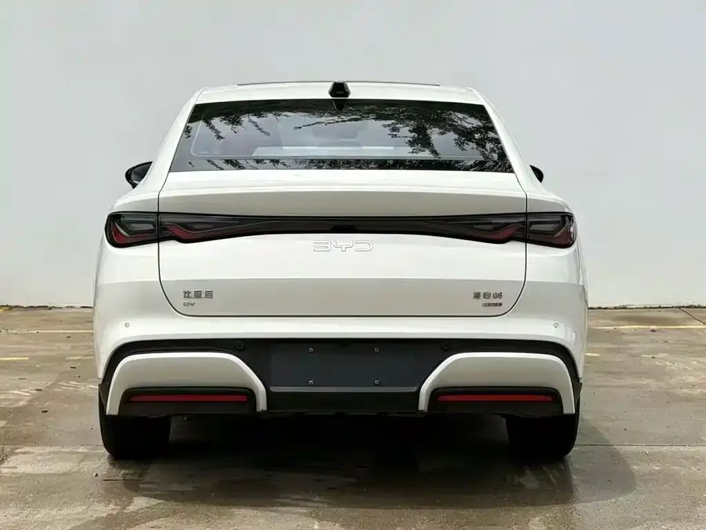 BYD Seal 06 — фото 10