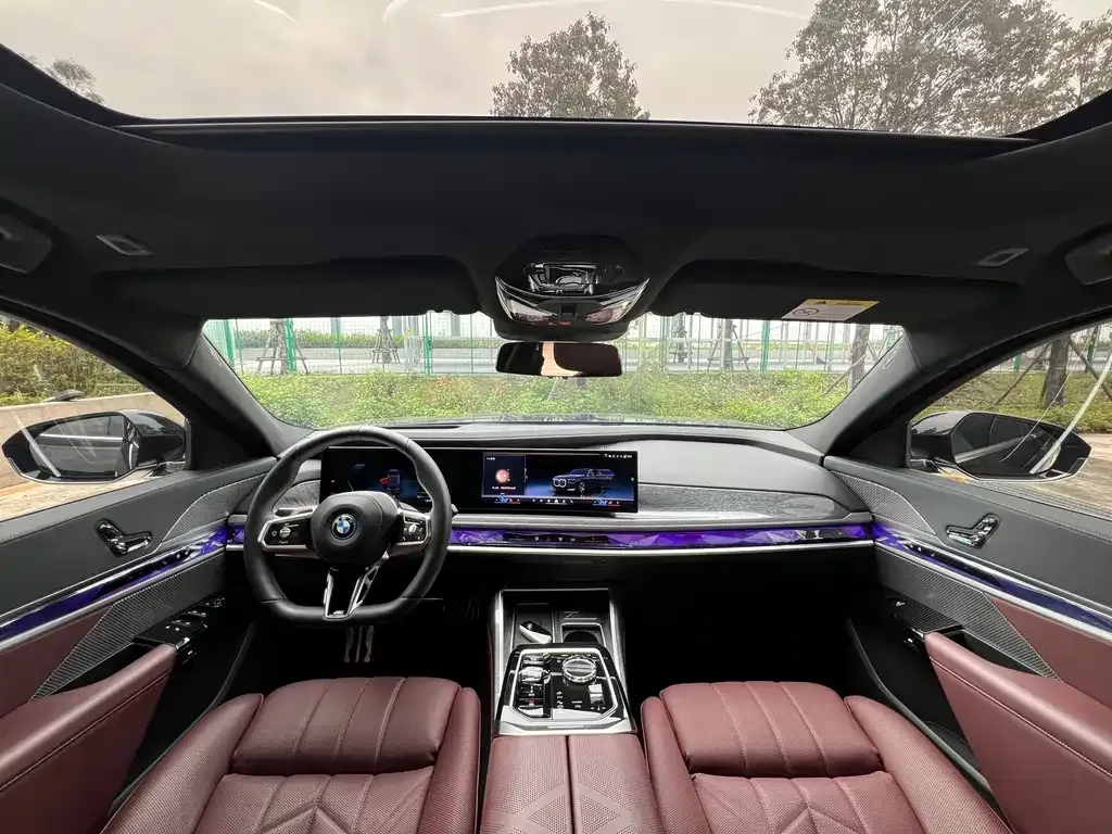 BMW i7 — фото 3