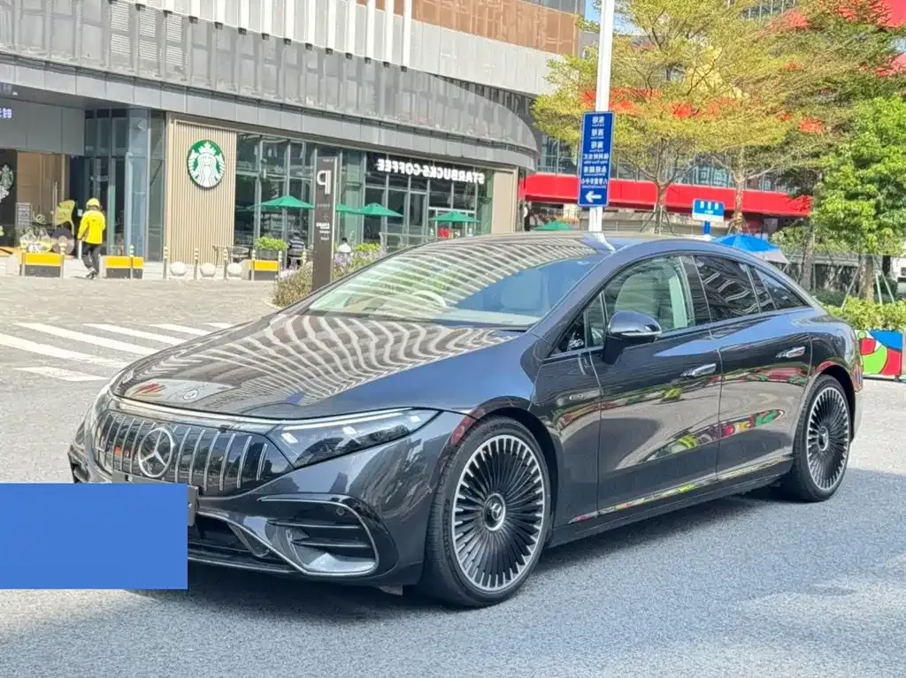 Mercedes-Benz EQS AMG — фото 1
