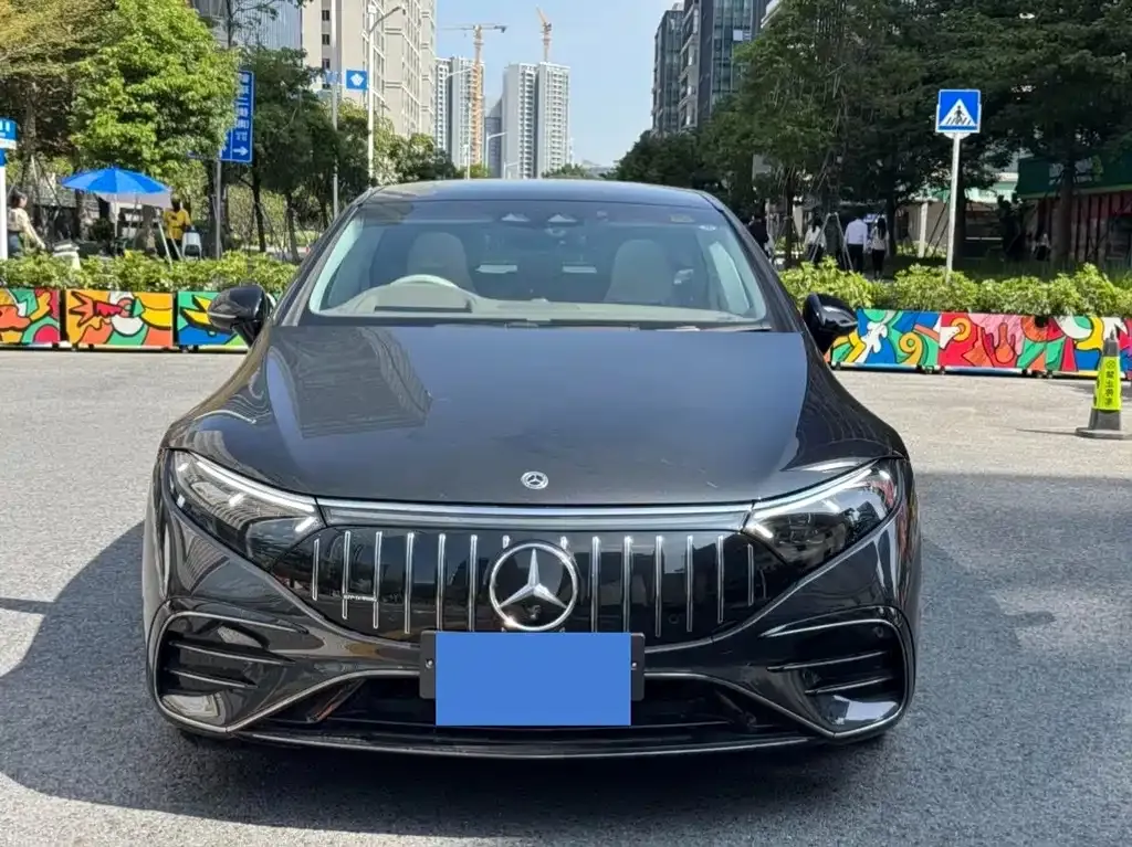 Mercedes-Benz EQS AMG — фото 4