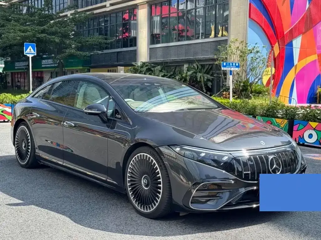 Mercedes-Benz EQS AMG — фото 6