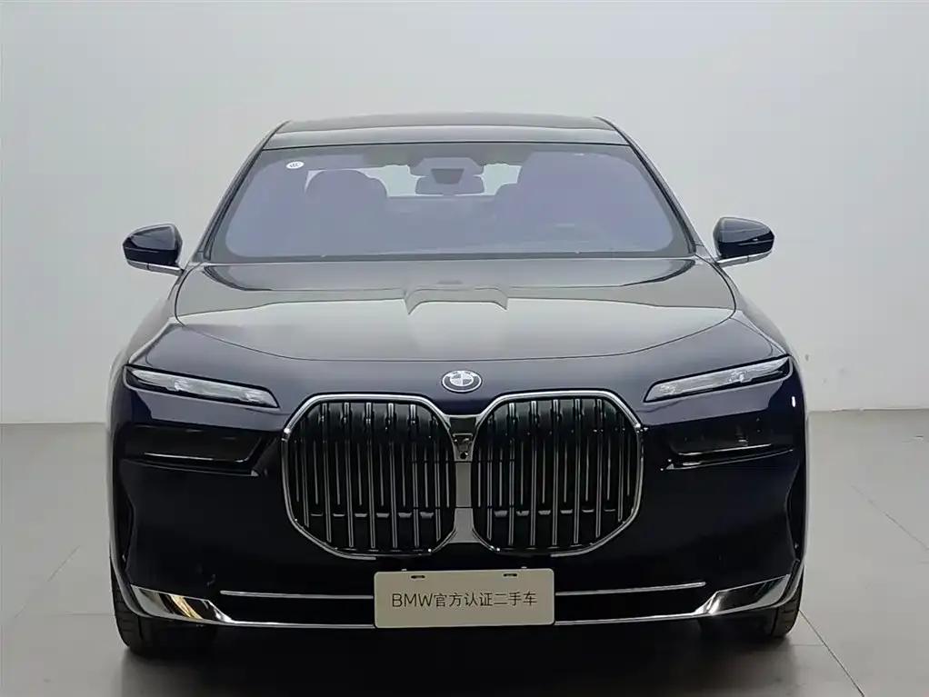 BMW 7 Series — фото 2