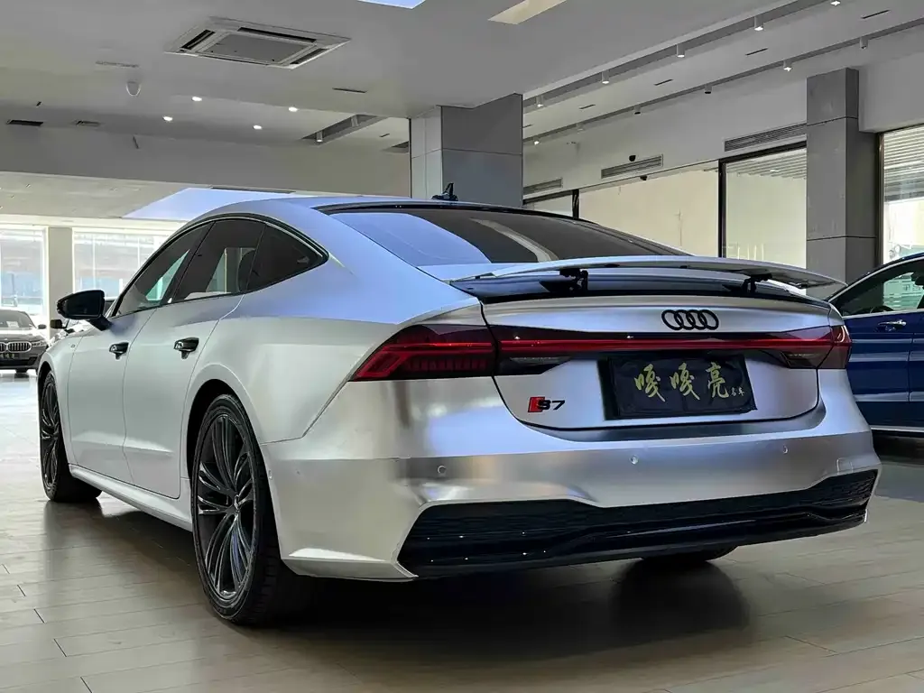 Audi A7 — фото 6