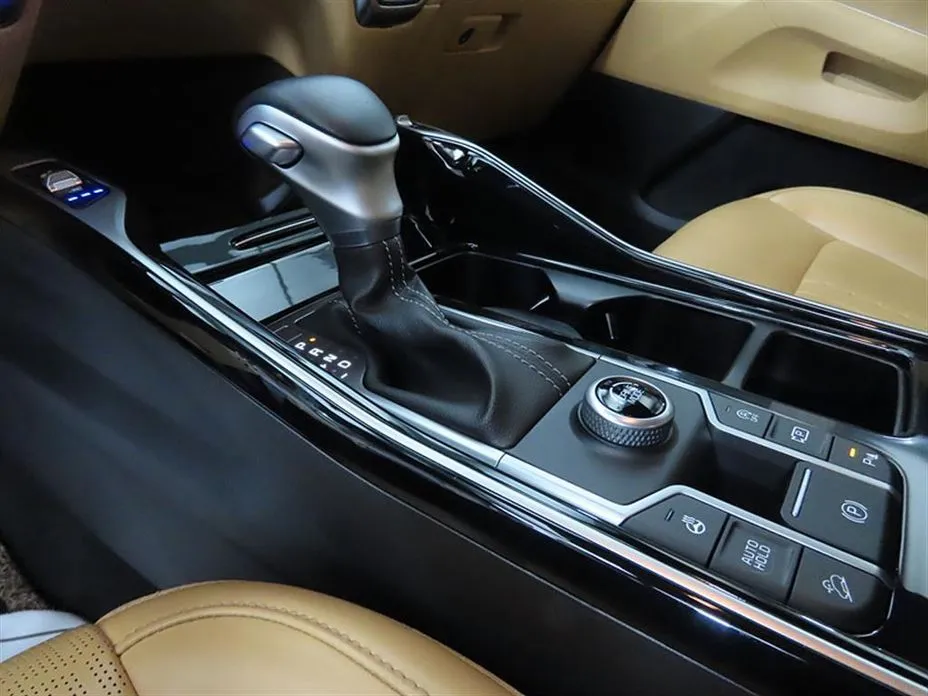 Kia Sorento — фото 5