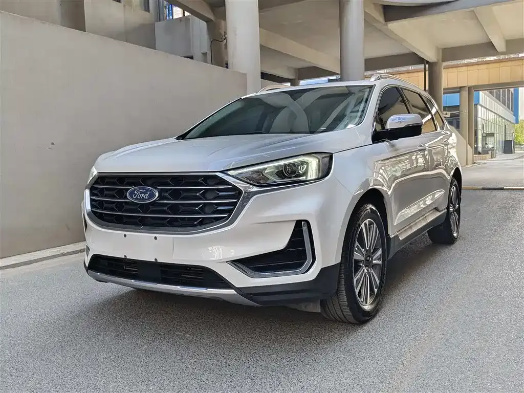 Ford Edge — фото 1