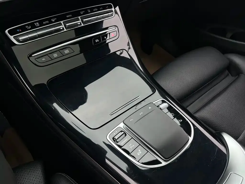 Mercedes-Benz EQC — фото 2