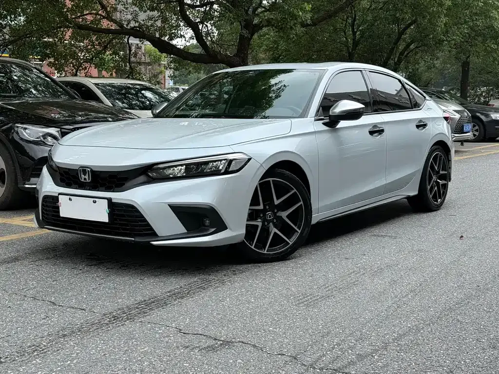 Honda Civic — фото 1
