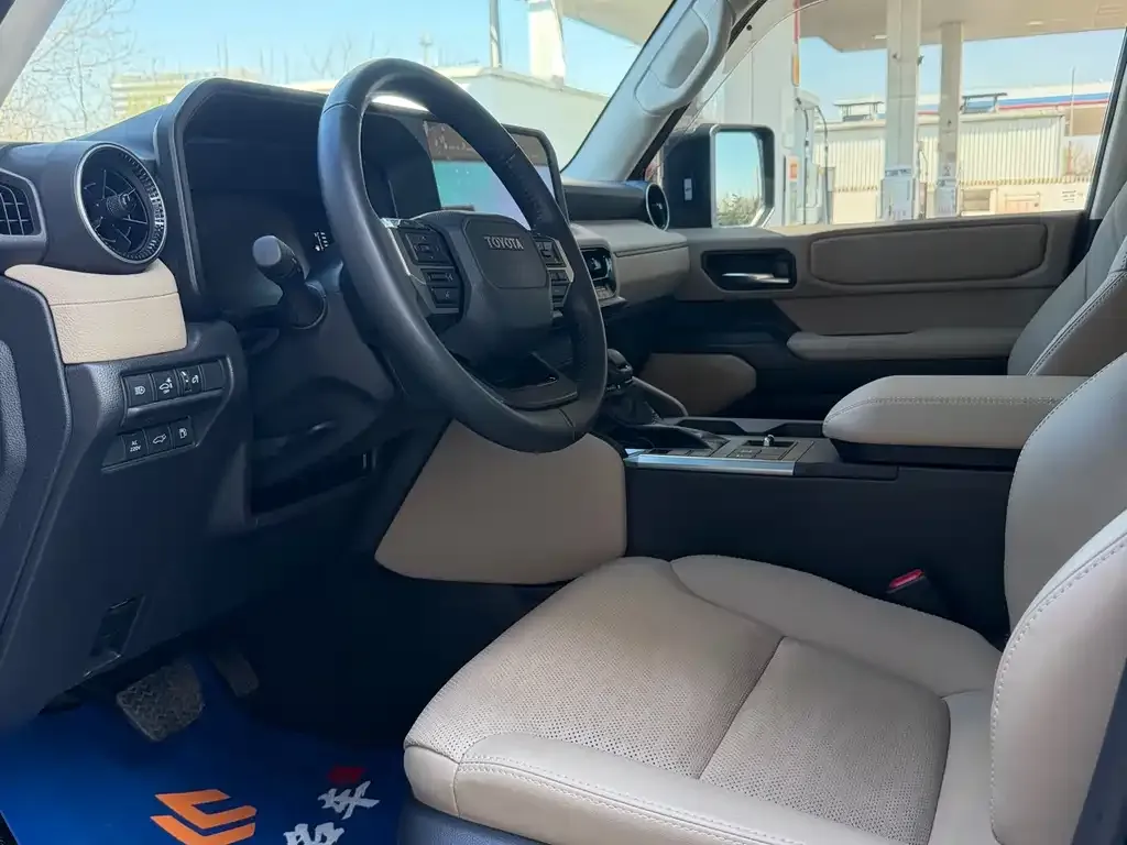 Toyota Prado — фото 3