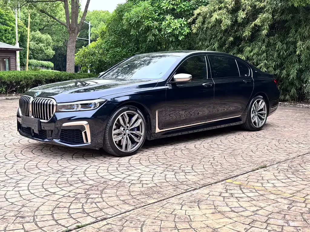 BMW 7 Series — фото 6