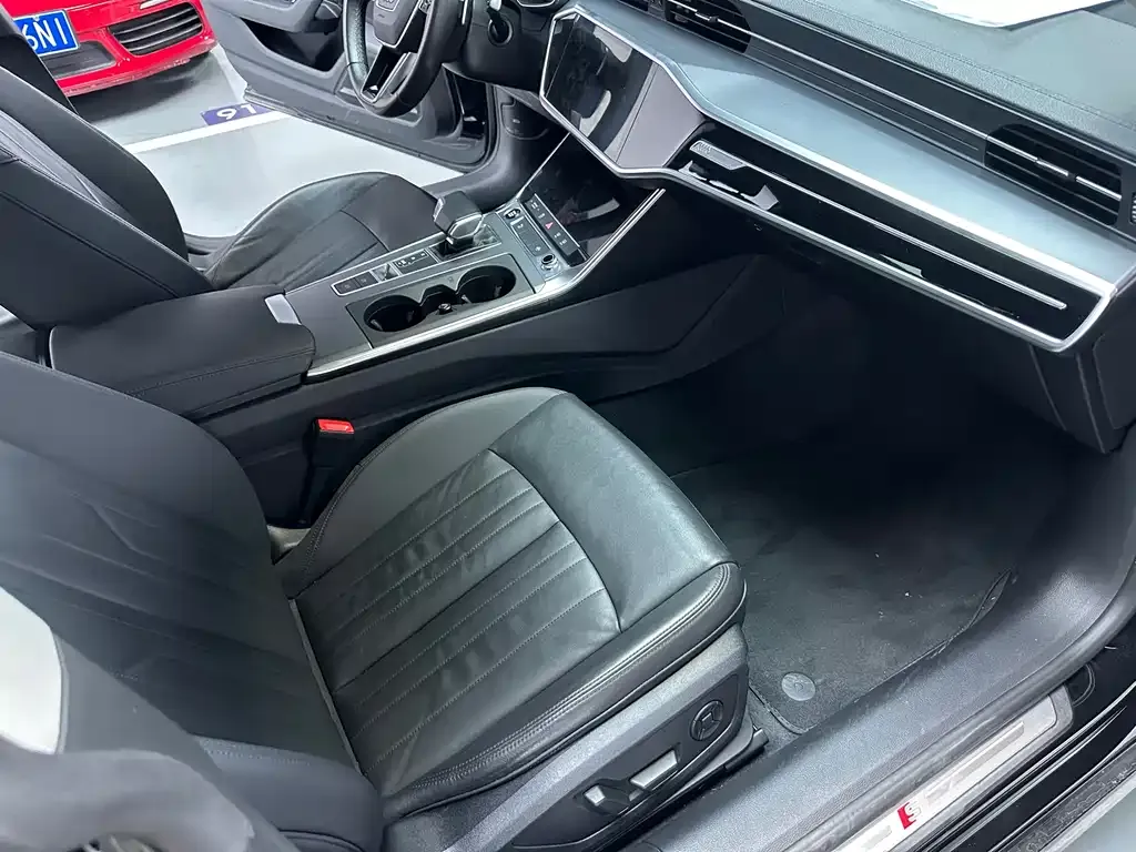 Audi A7 — фото 9