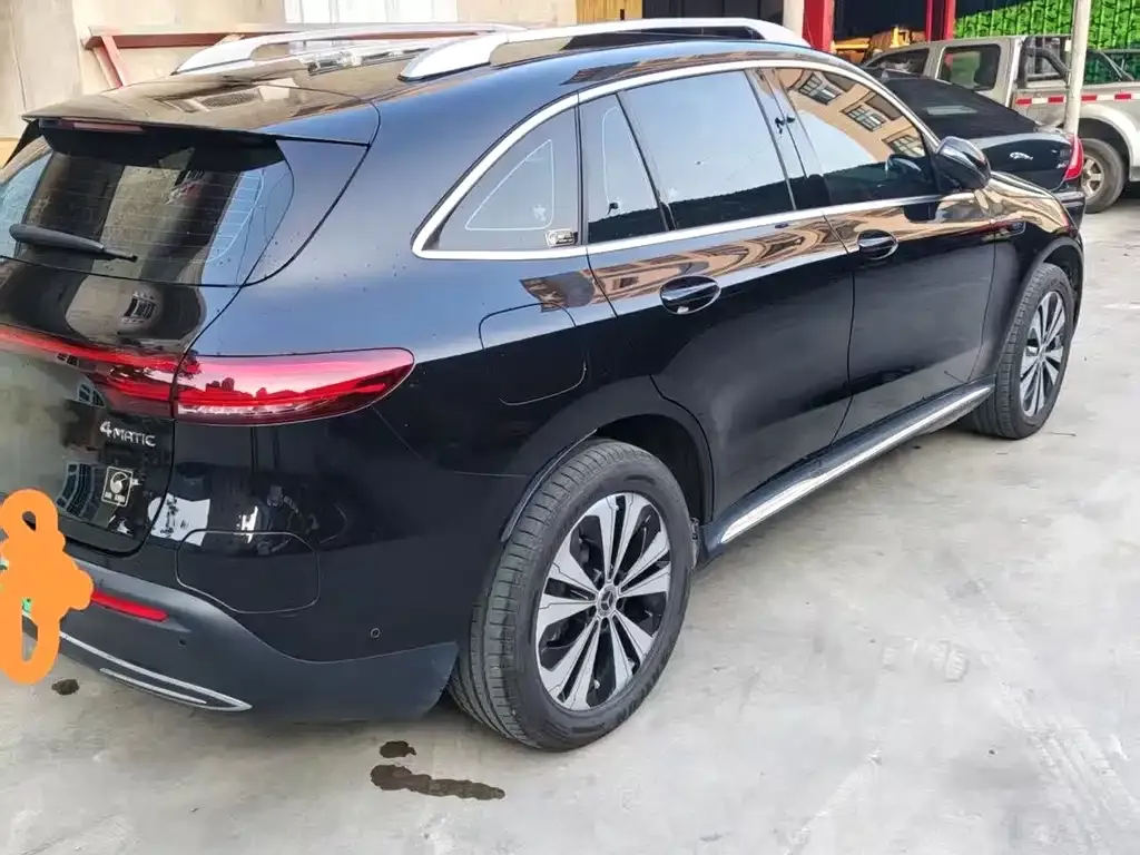 Mercedes-Benz EQC — фото 4