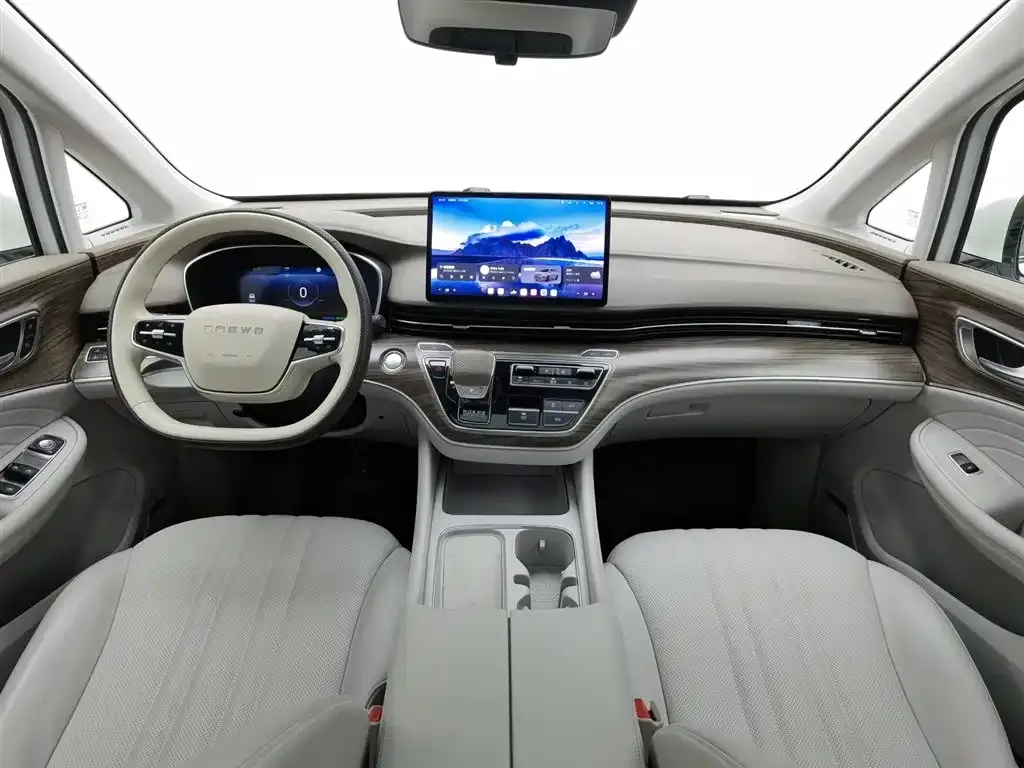 Roewe iMAX8 New Energy — фото 9