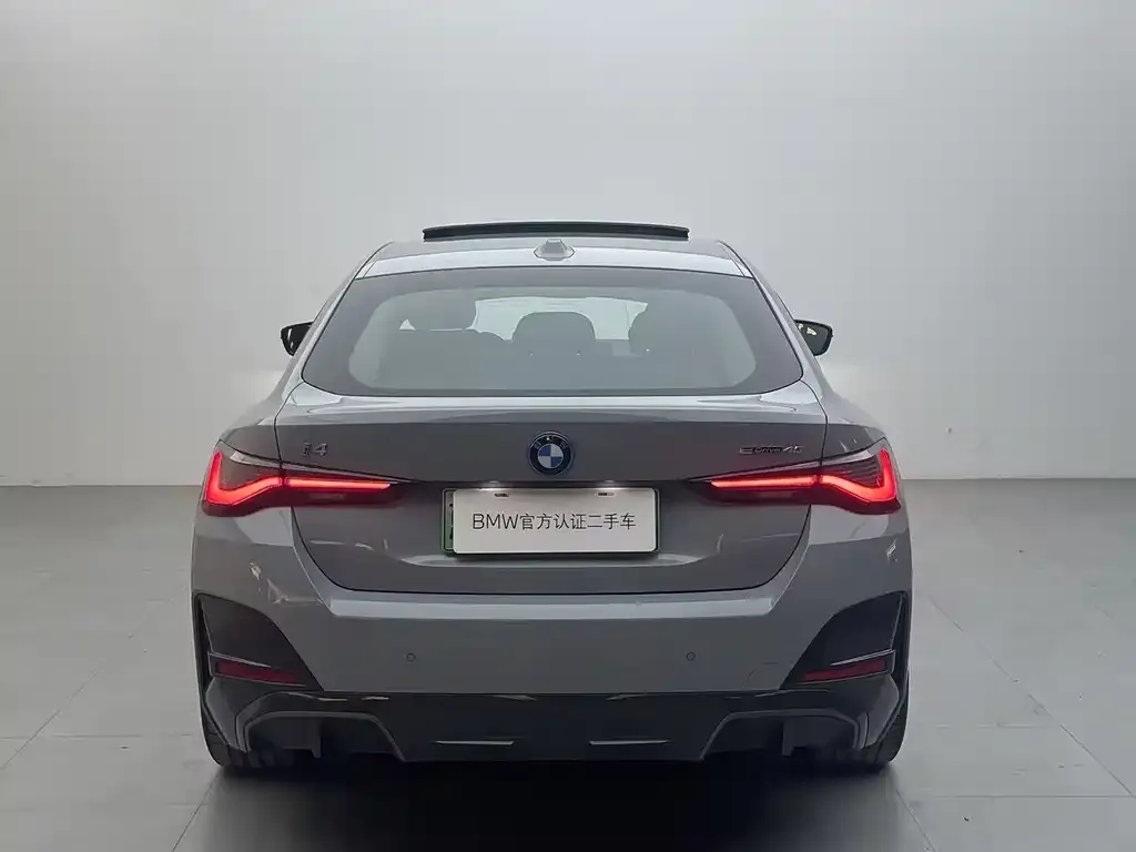BMW i4 — фото 5