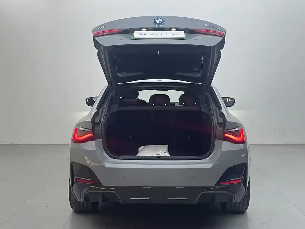 BMW i4 — фото 3