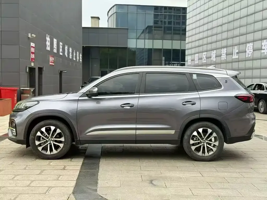 Chery Tiggo 8 — фото 7