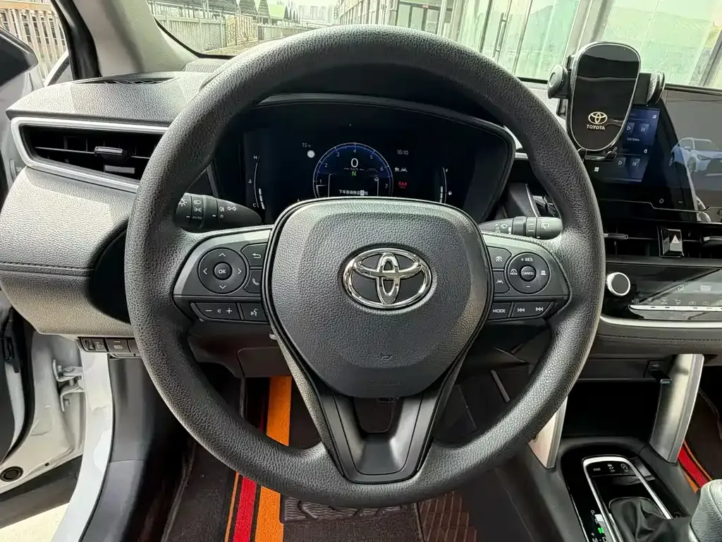 Toyota Corolla Cross — фото 4