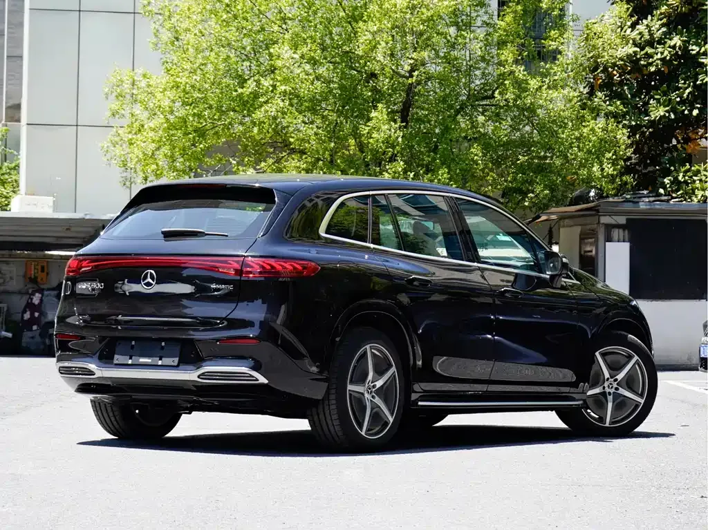 Mercedes-Benz EQS SUV — фото 10