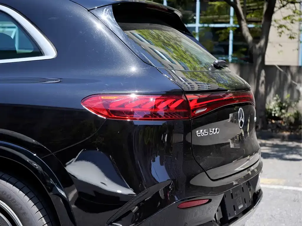 Mercedes-Benz EQS SUV — фото 8