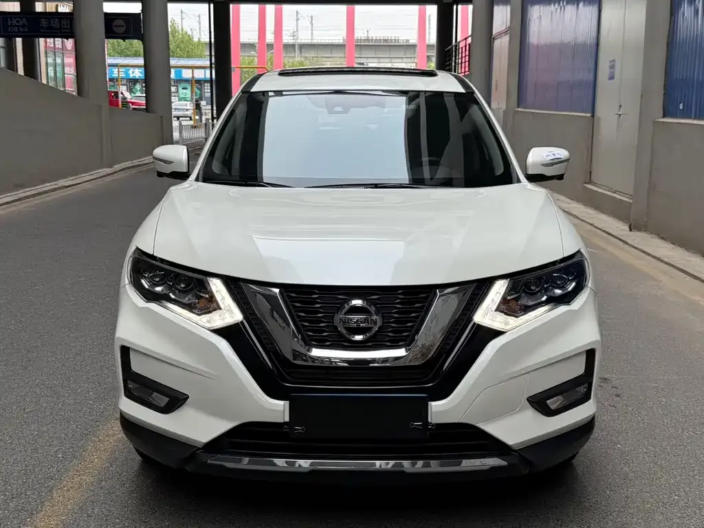 Nissan X-Trail — фото 10