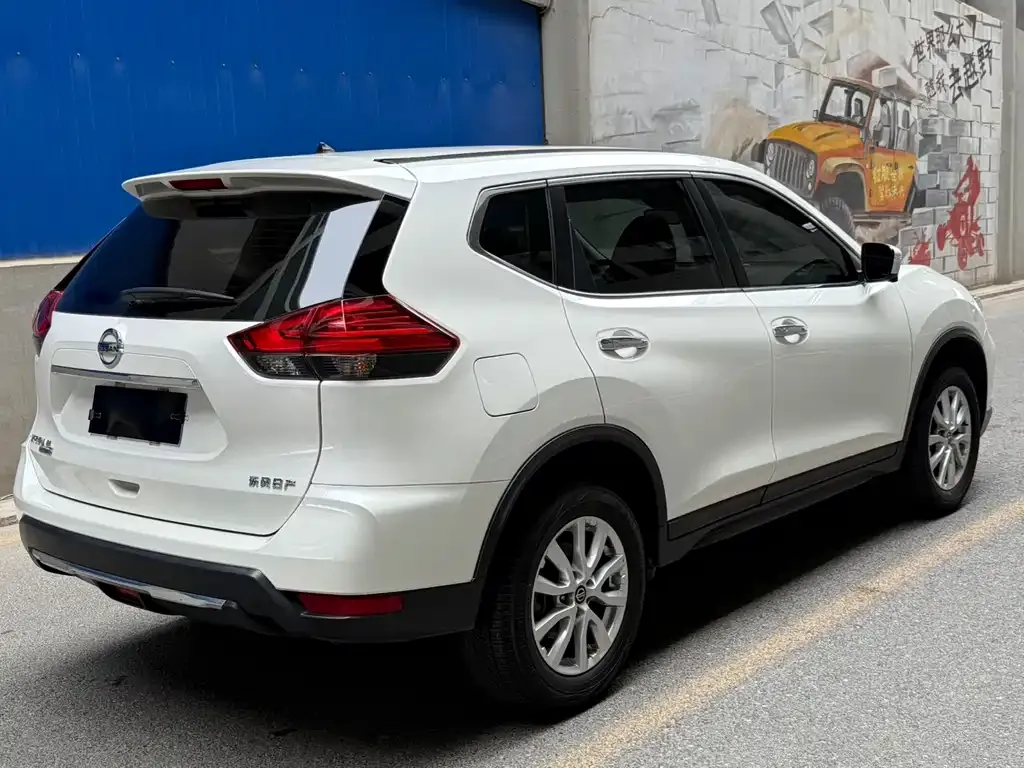 Nissan X-Trail — фото 6