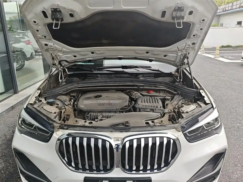 BMW X1 — фото 9
