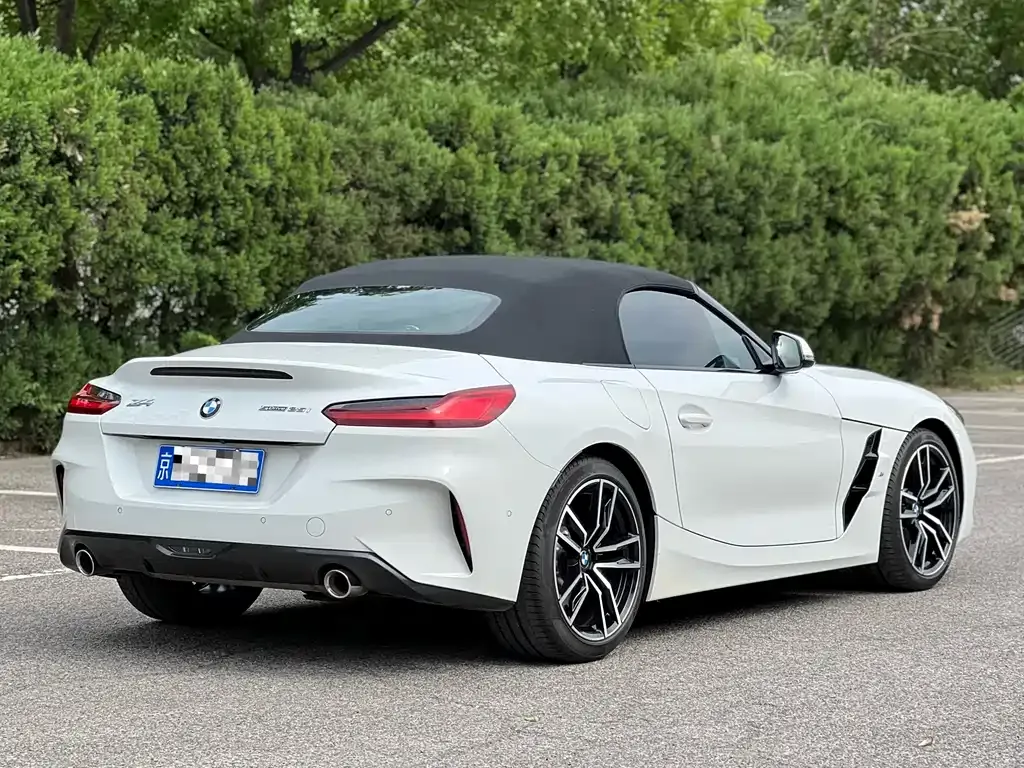 BMW Z4 — фото 9