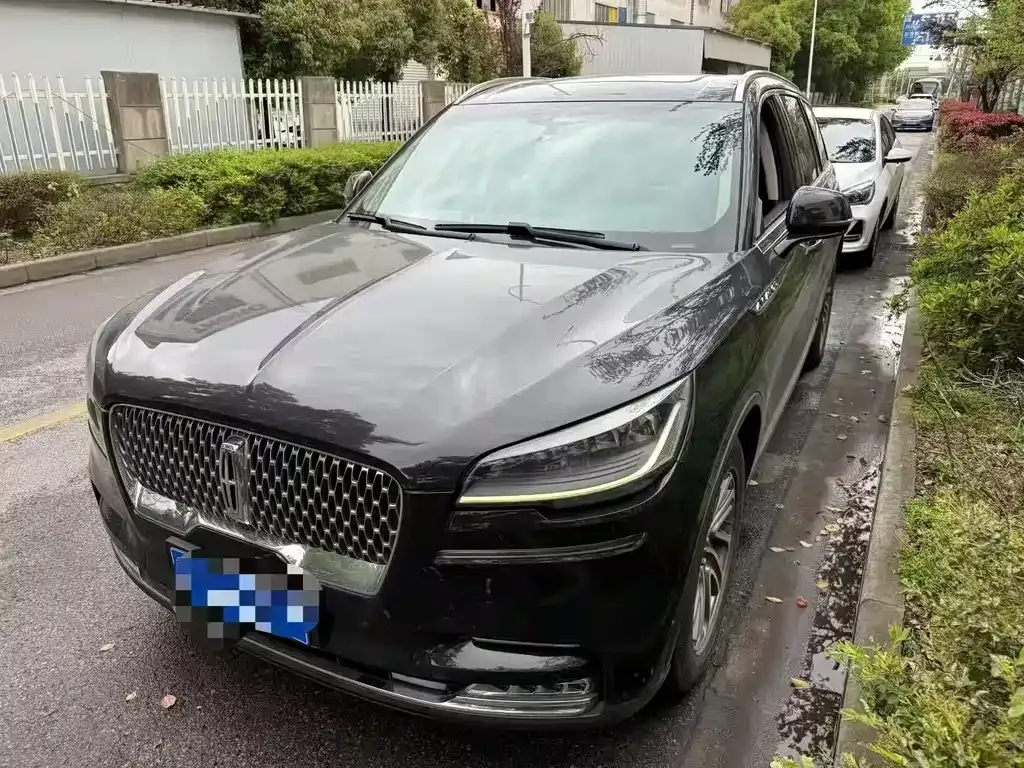 Lincoln Aviator — фото 1