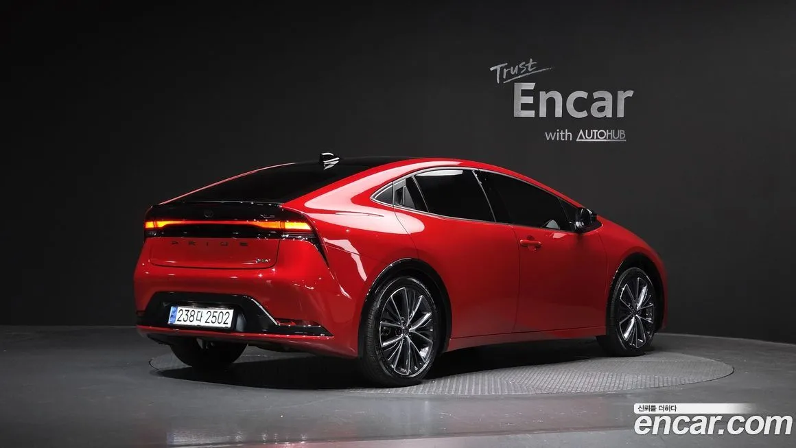 Toyota Prius — фото 2