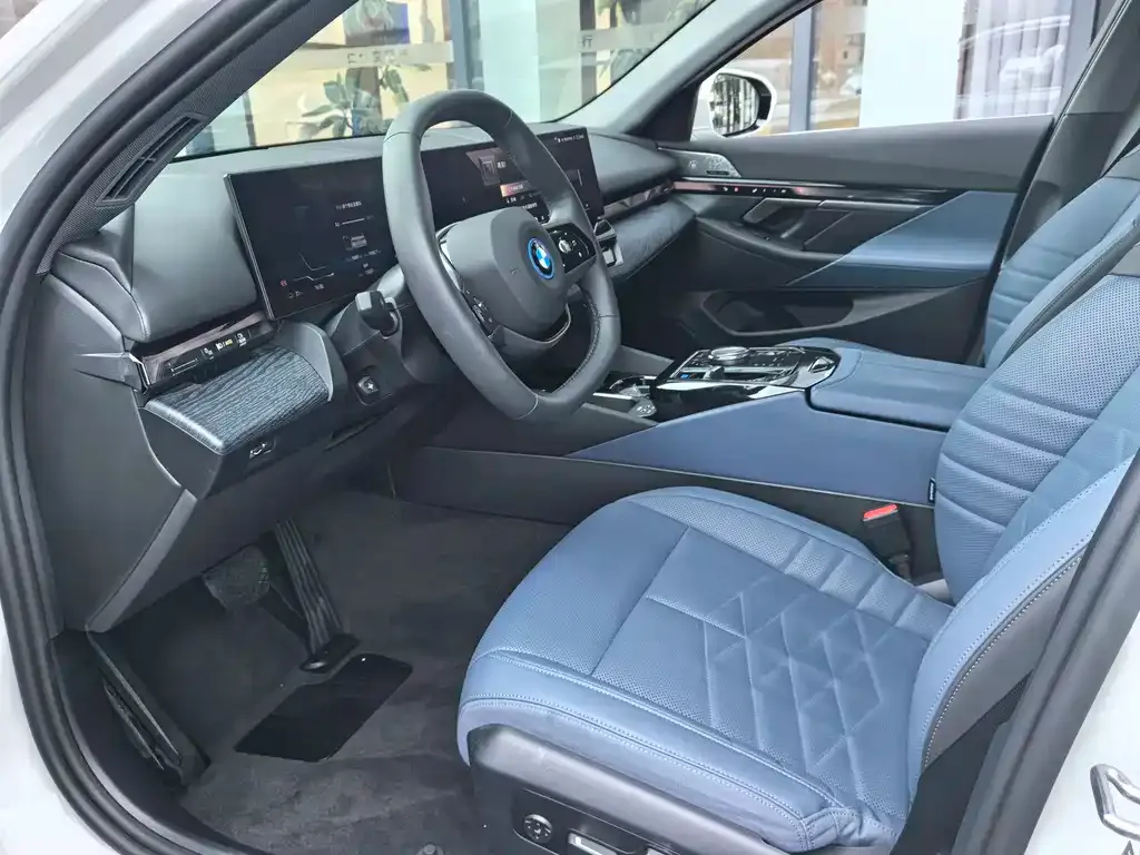 BMW i5 — фото 4