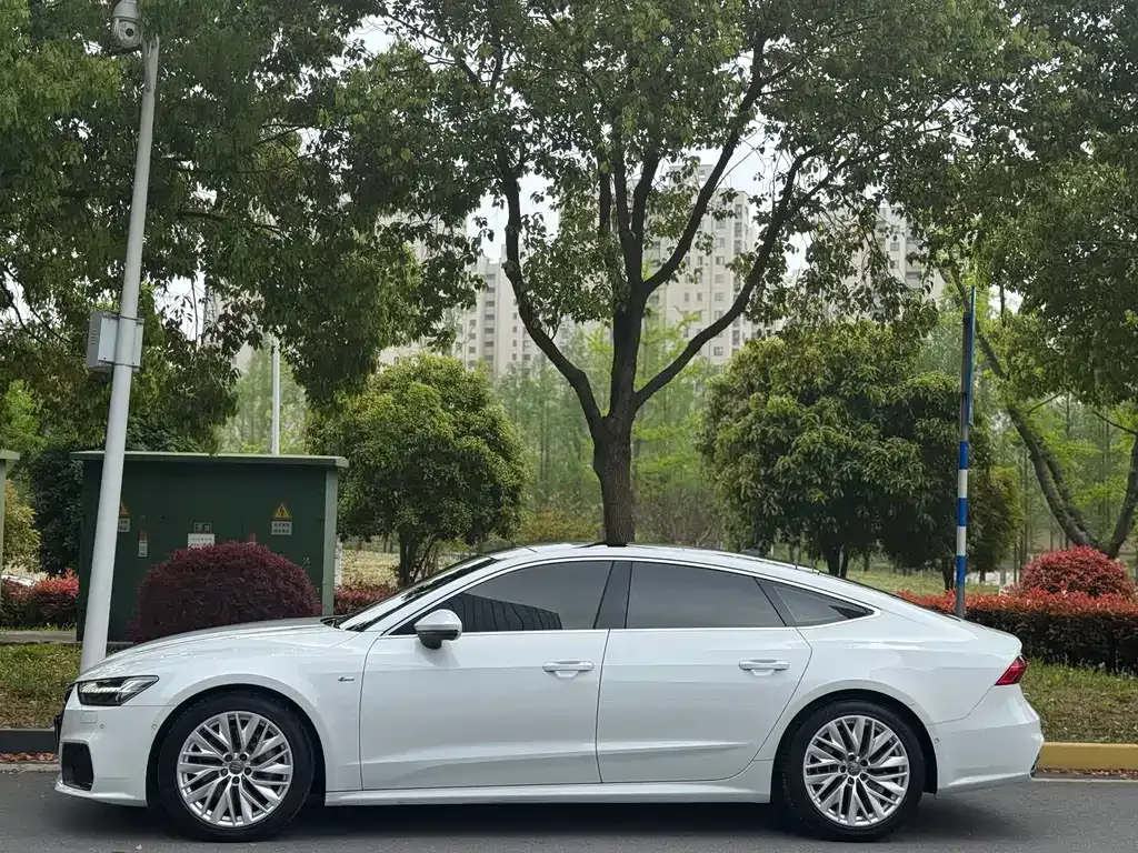 Audi A7 — фото 8