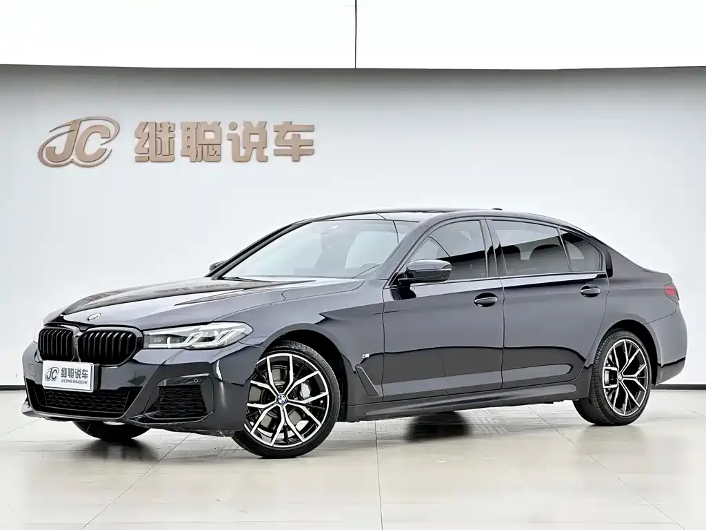 BMW 5 Series — фото 1