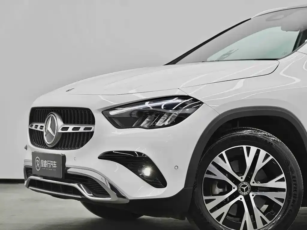 Mercedes-Benz GLA — фото 8