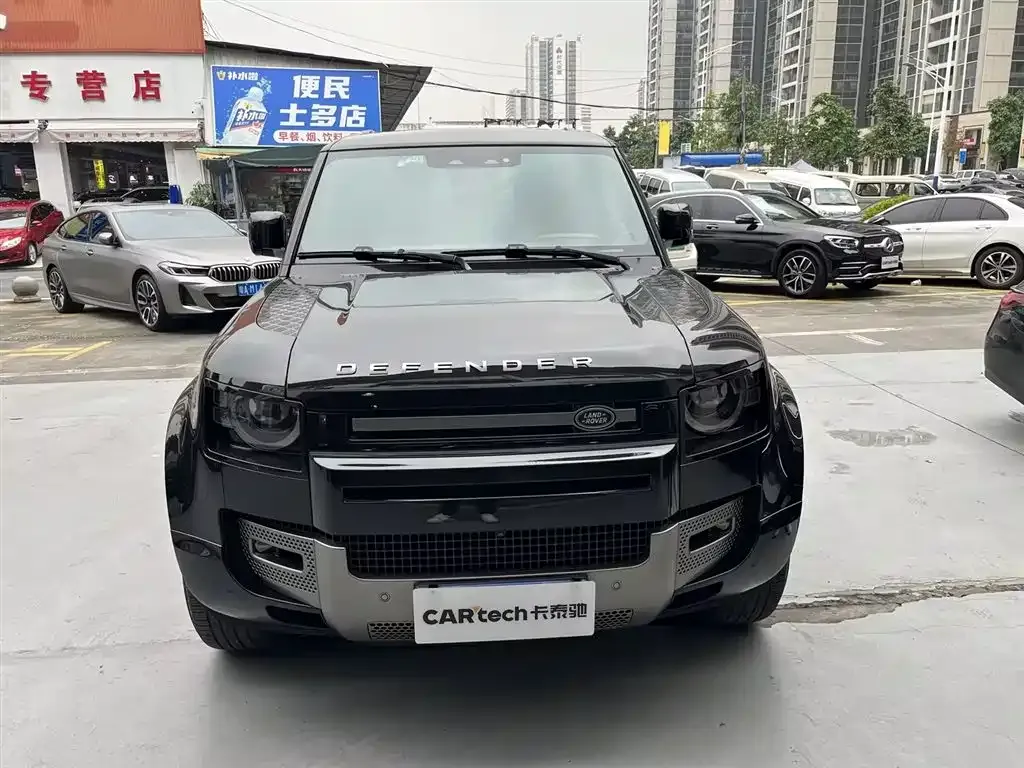 Land Rover Defender — фото 1
