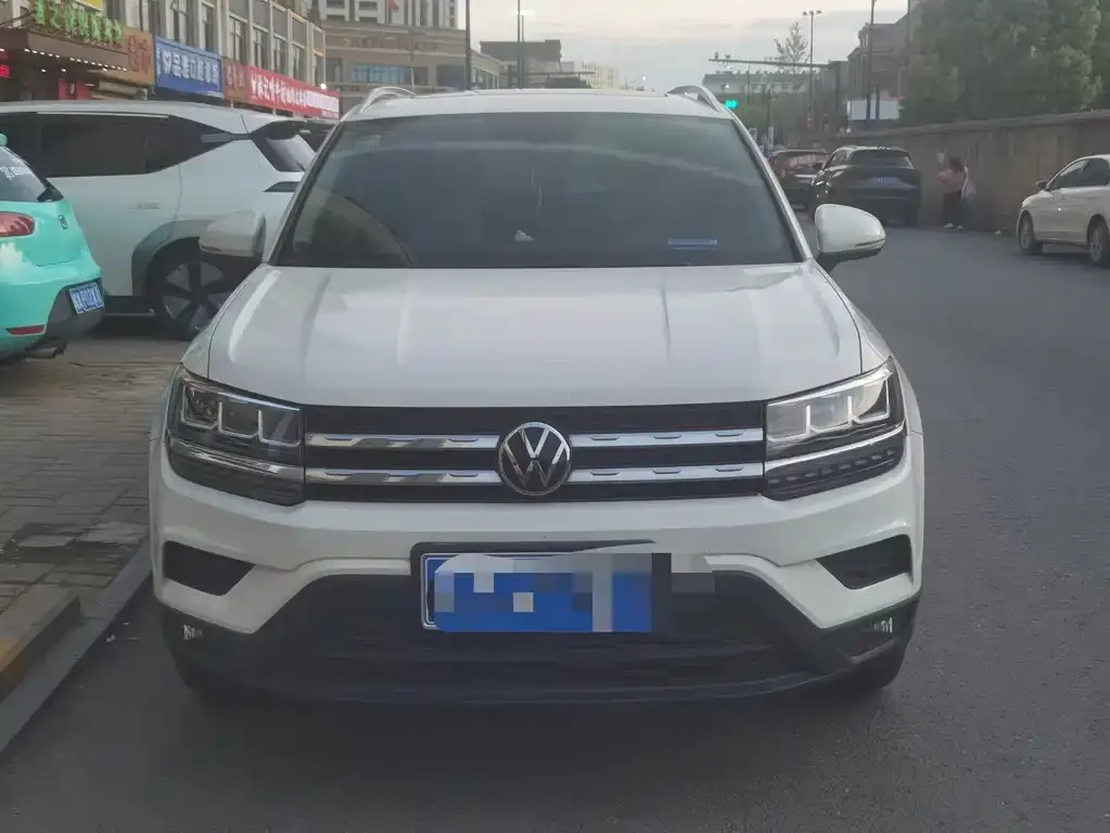 Volkswagen Tharu — фото 3