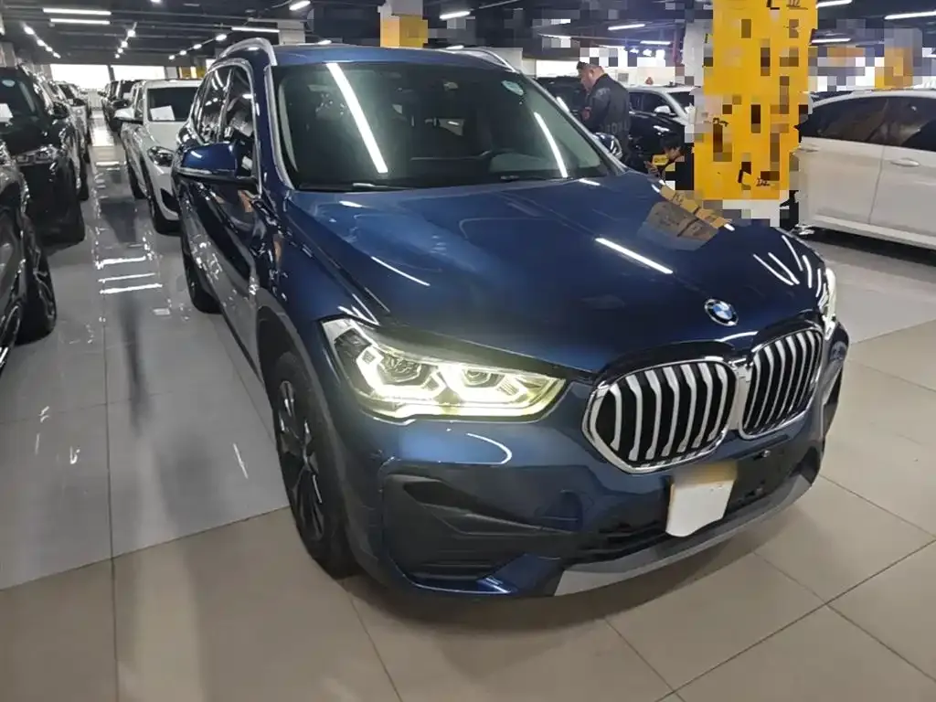 BMW X1 — фото 9