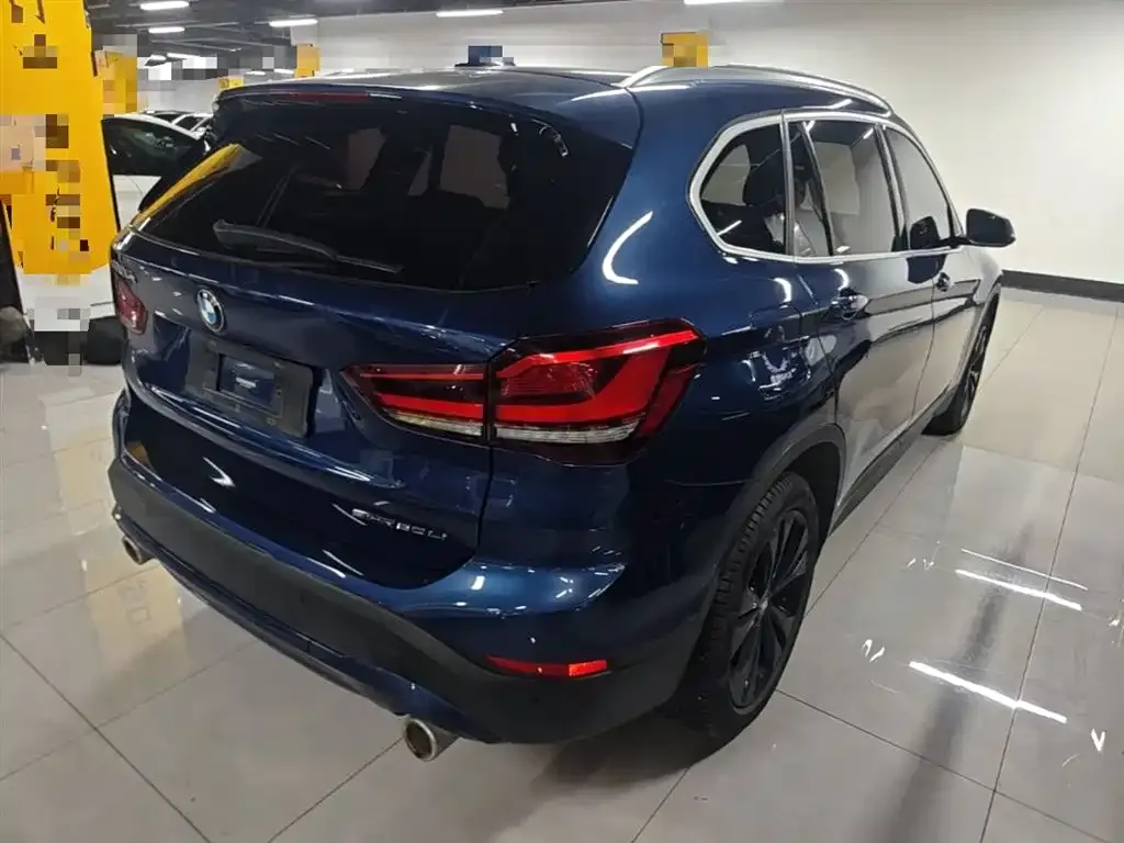 BMW X1 — фото 10