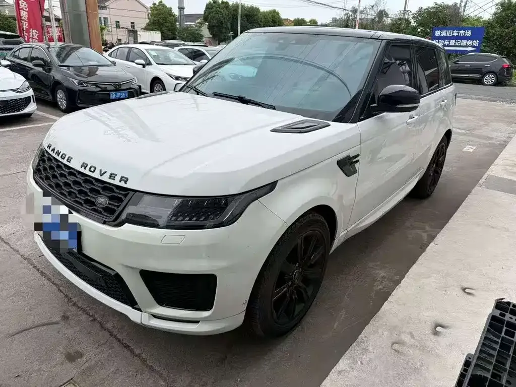 Land Rover Sport — фото 1