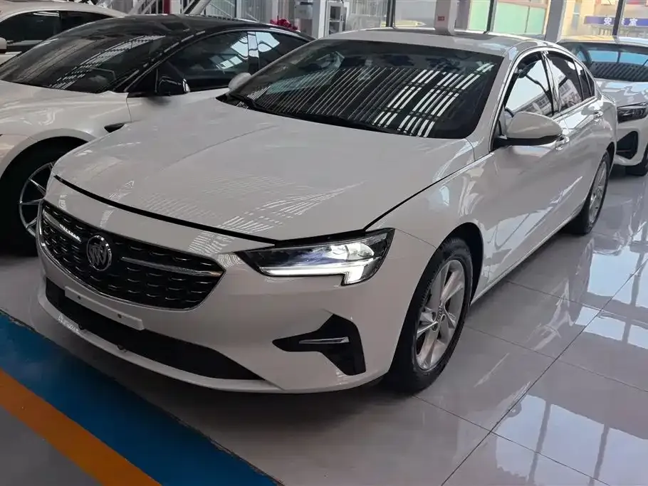 Buick Regal — фото 1