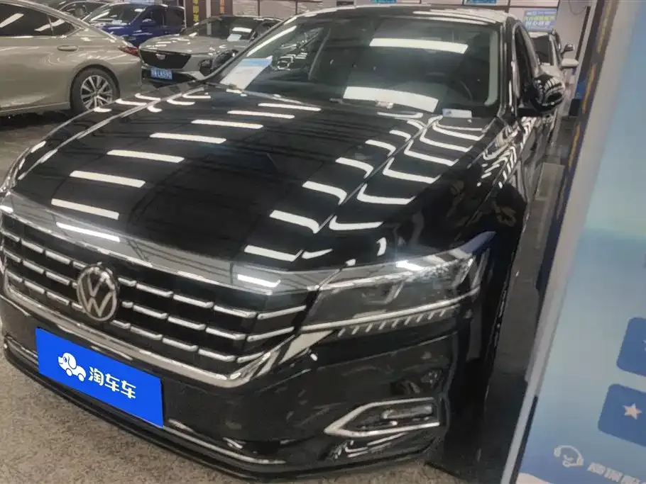Volkswagen Passat — фото 1