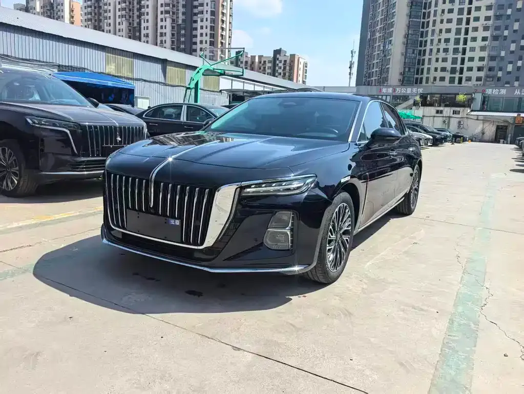Hongqi H5 — фото 1