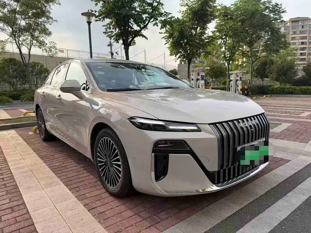 Roewe M7 DMH — фото 1