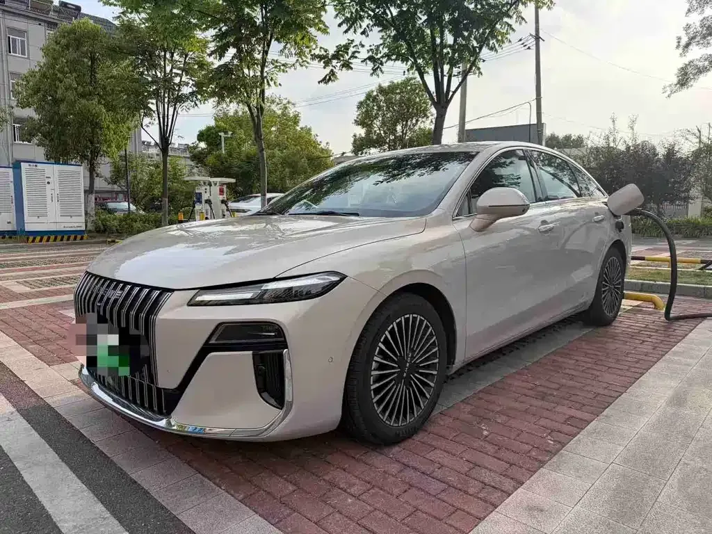 Roewe M7 DMH — фото 8