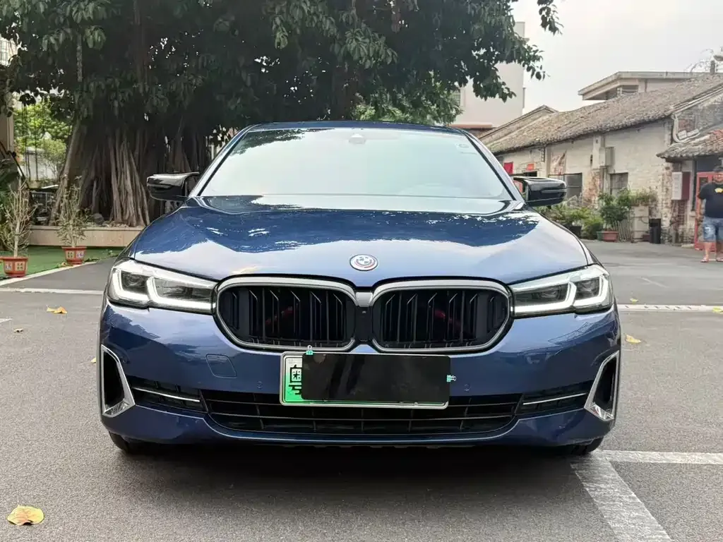 BMW 5 Series New Energy — фото 4