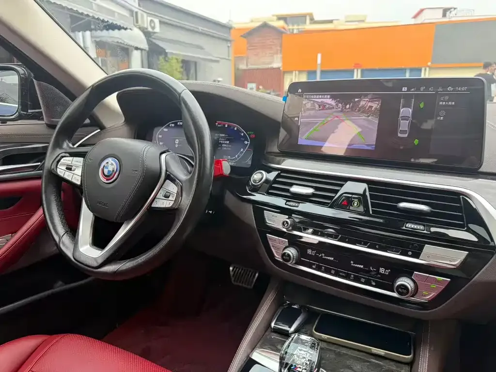 BMW 5 Series New Energy — фото 3