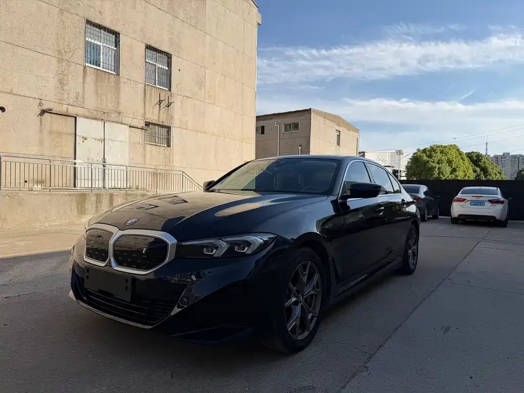 BMW i3 — фото 1