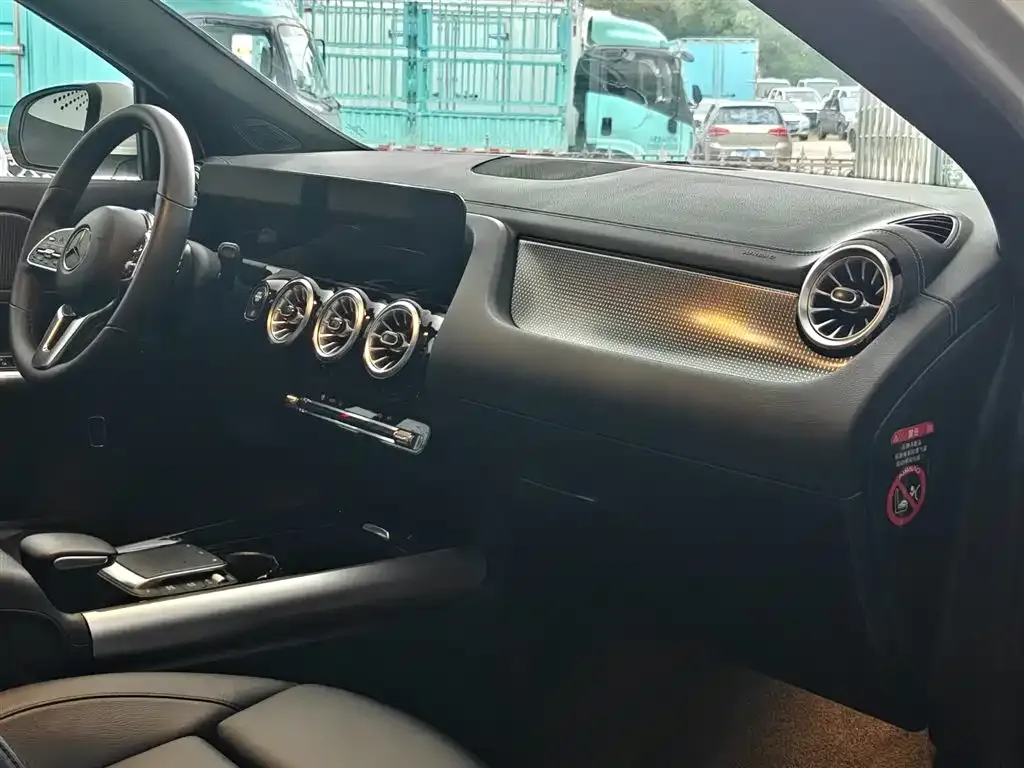 Mercedes-Benz GLA — фото 7