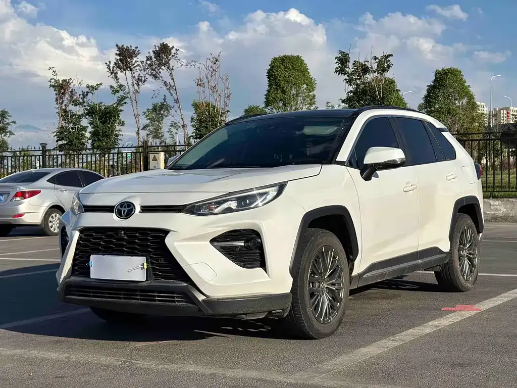 Toyota Wildlander — фото 1