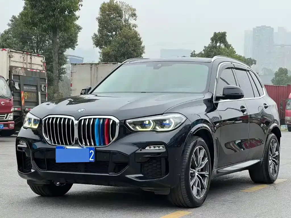 BMW X5 (Import) — фото 1