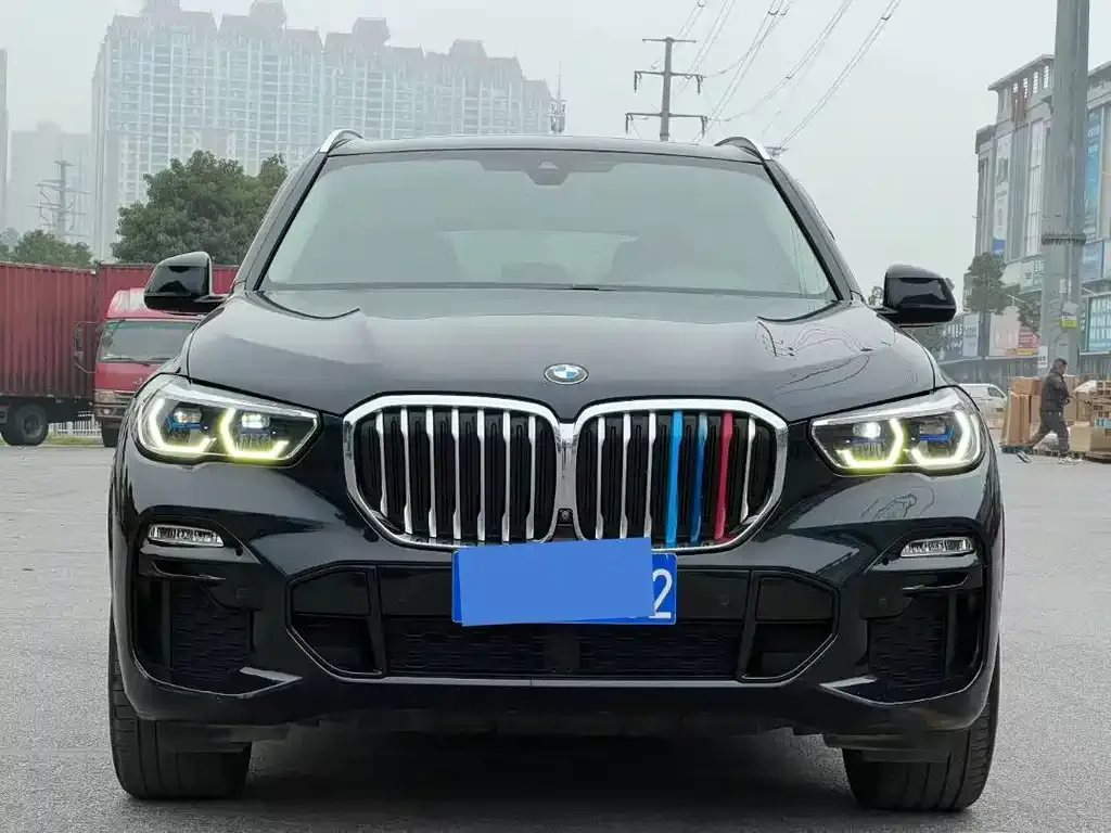 BMW X5 (Import) — фото 2