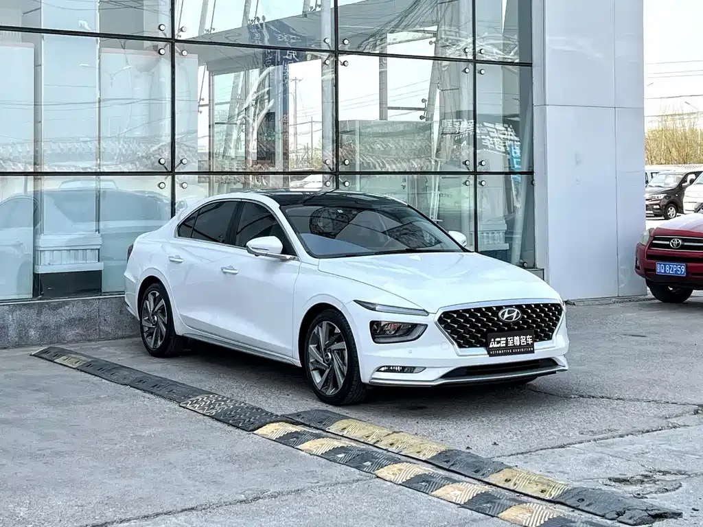 Hyundai Mistra — фото 8